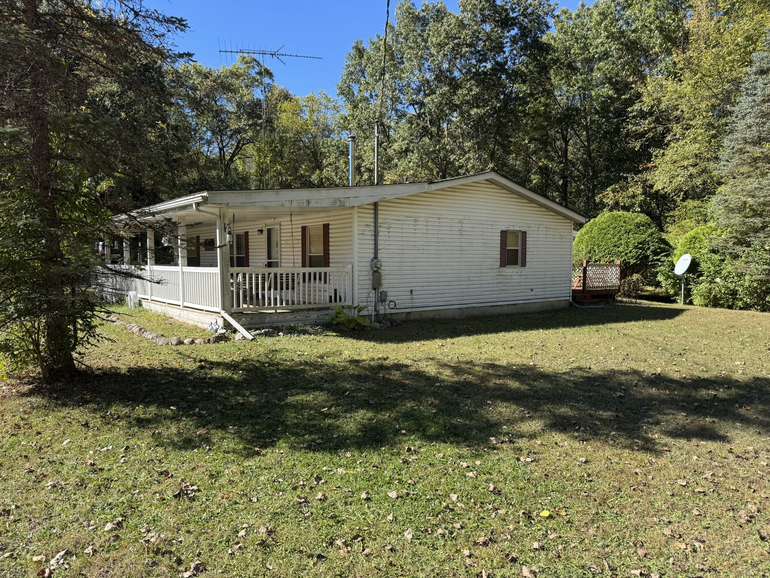 Single story ranch house on a wooded lot in Charlotte